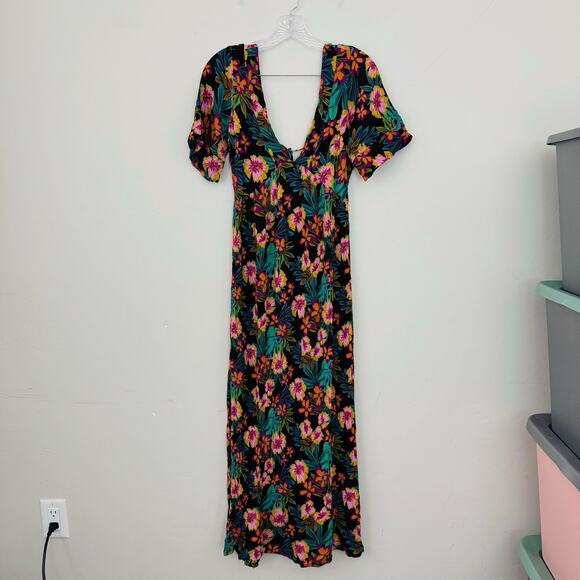 Hurley Dresses & Skirts - Hurley Short Sleeve V Neck Tropical Dress Women’s Size M